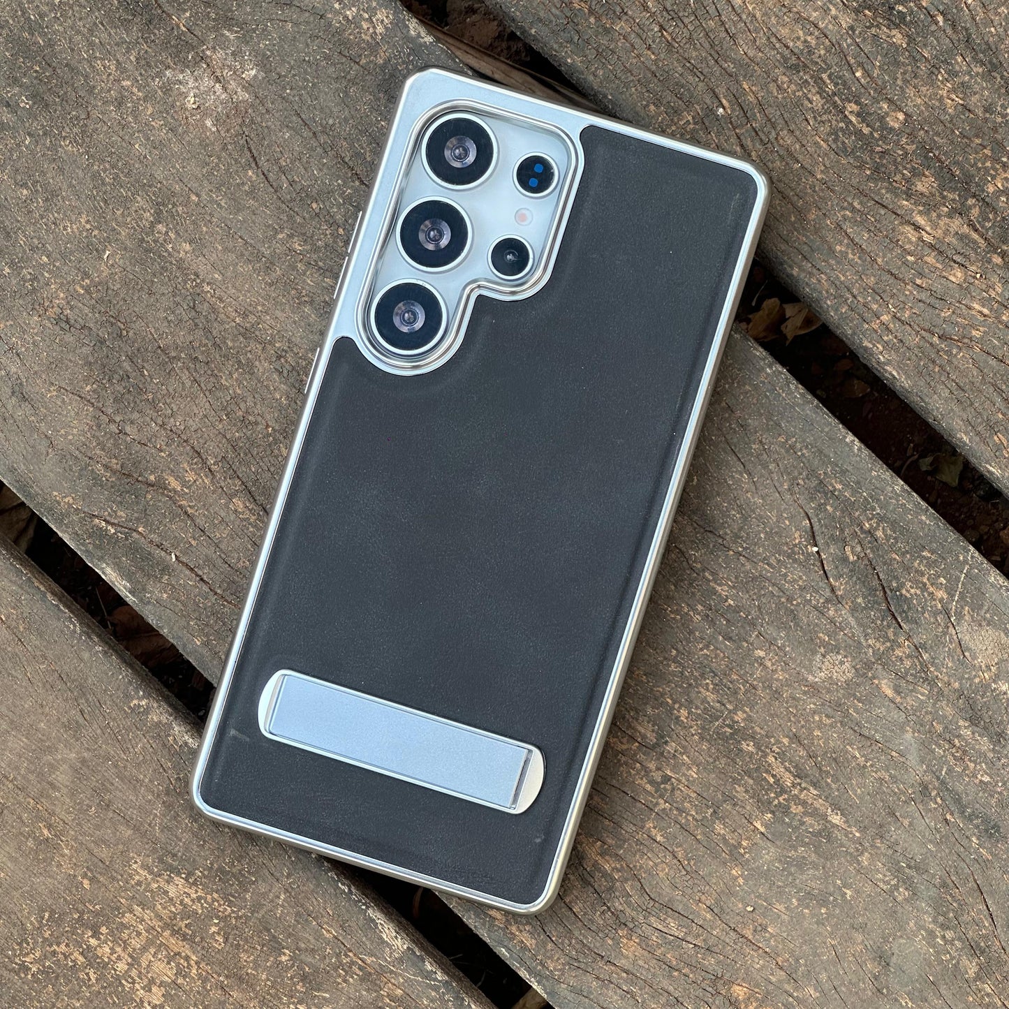 Macdodo Richmond Case (Stand)